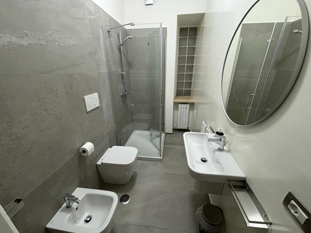 Room & Parking In Centro Citta Con Parcheggio Privato E Wifi Potenza Exterior foto
