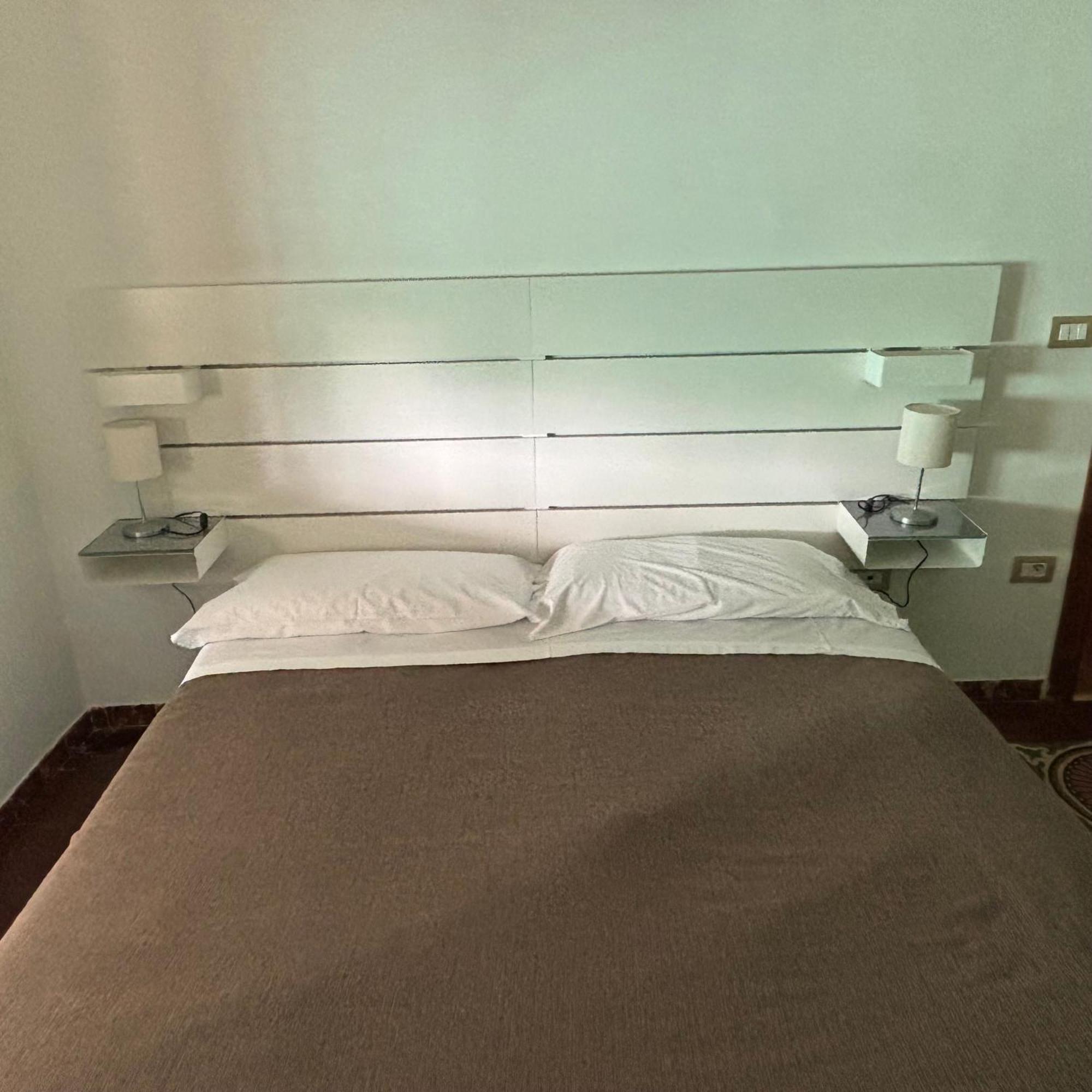 Room & Parking In Centro Citta Con Parcheggio Privato E Wifi Potenza Exterior foto