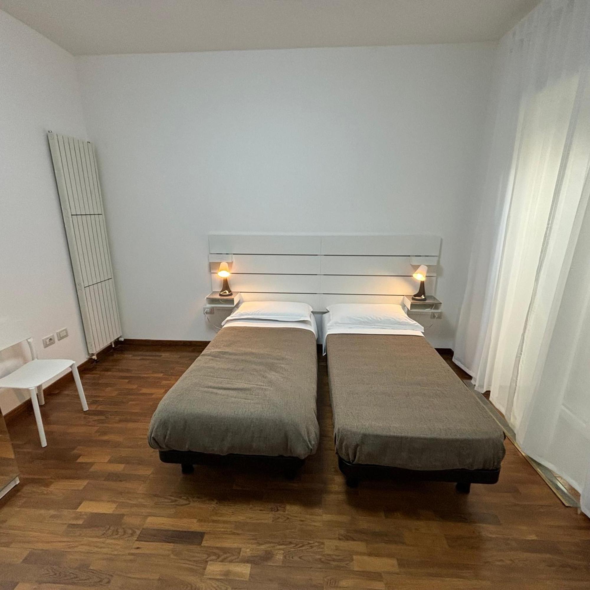 Room & Parking In Centro Citta Con Parcheggio Privato E Wifi Potenza Exterior foto