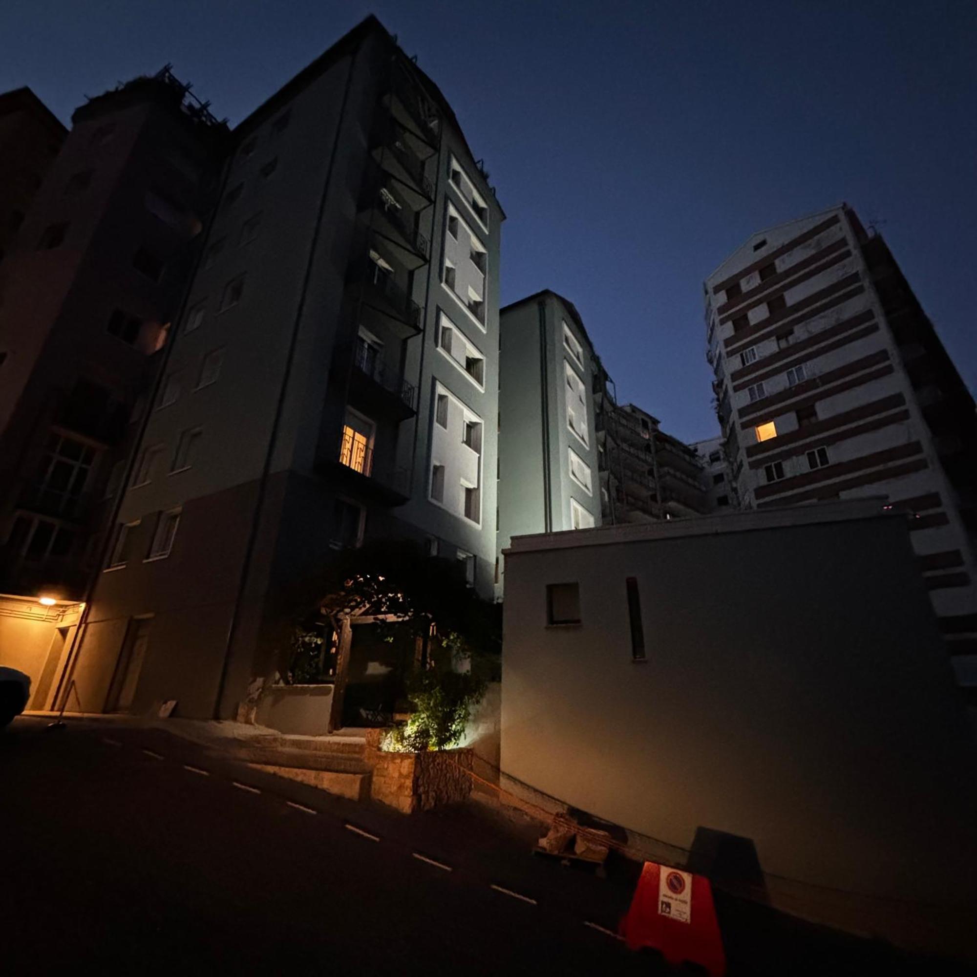 Room & Parking In Centro Citta Con Parcheggio Privato E Wifi Potenza Exterior foto